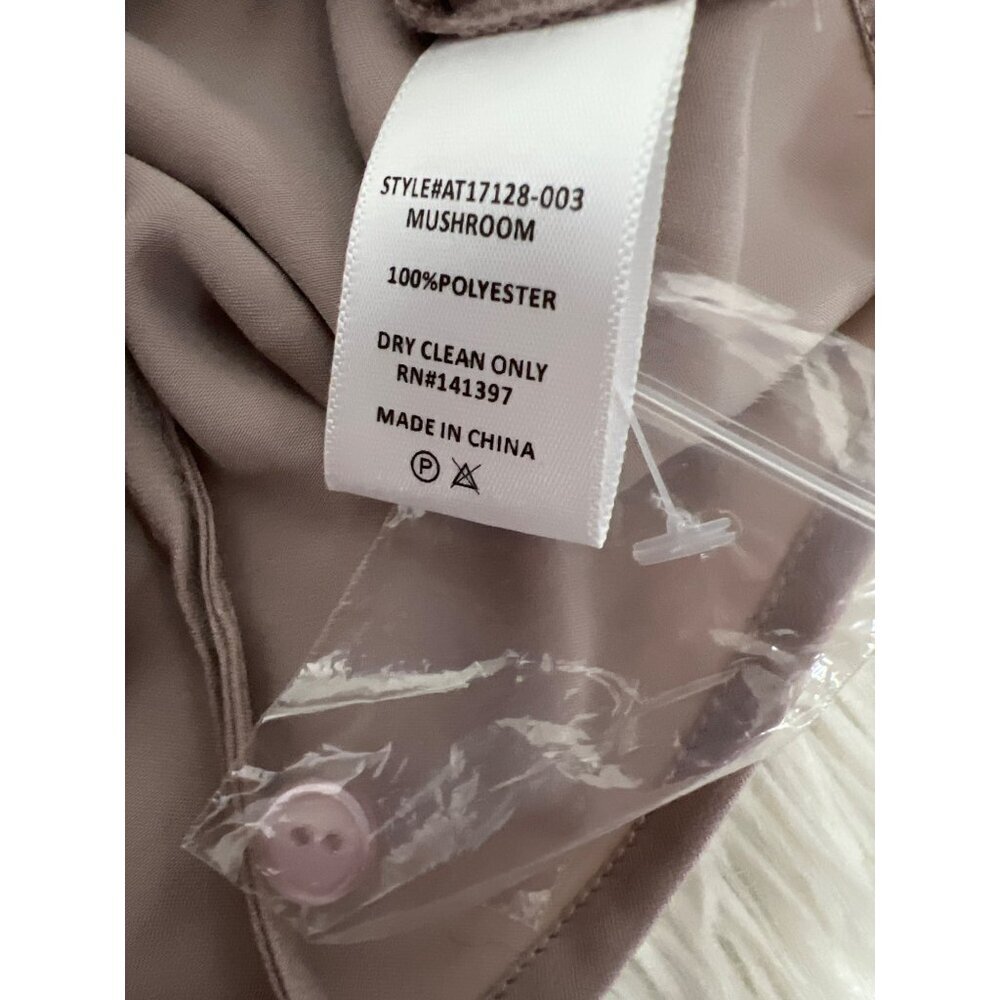 ASTR the label Satin Ruched Cropped Blouse Mushroom Small New Years Party Shiny - Picture 8 of 8